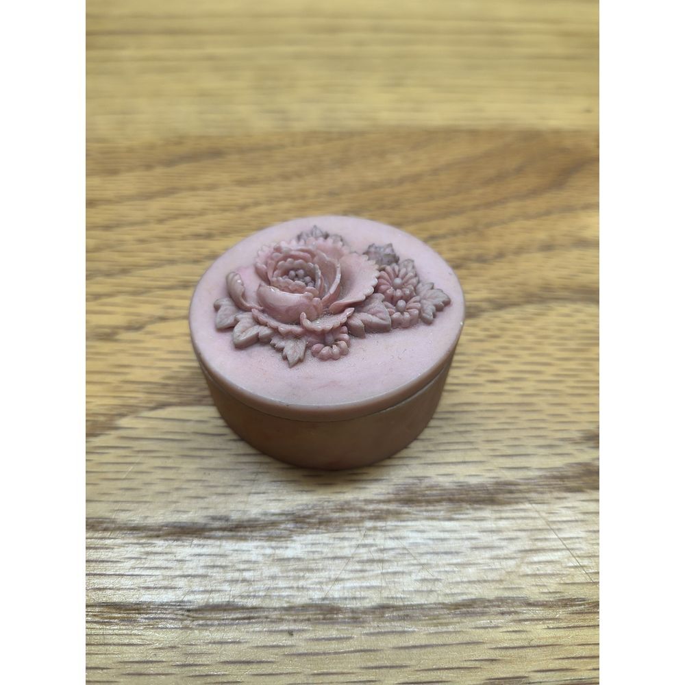 small Pink trinket box oval‎ floral lid